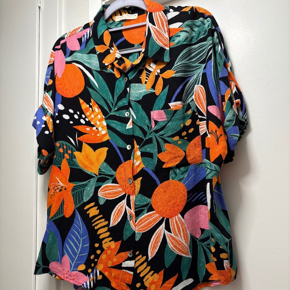 Stitch & Feather rayon tropical shirt - size small